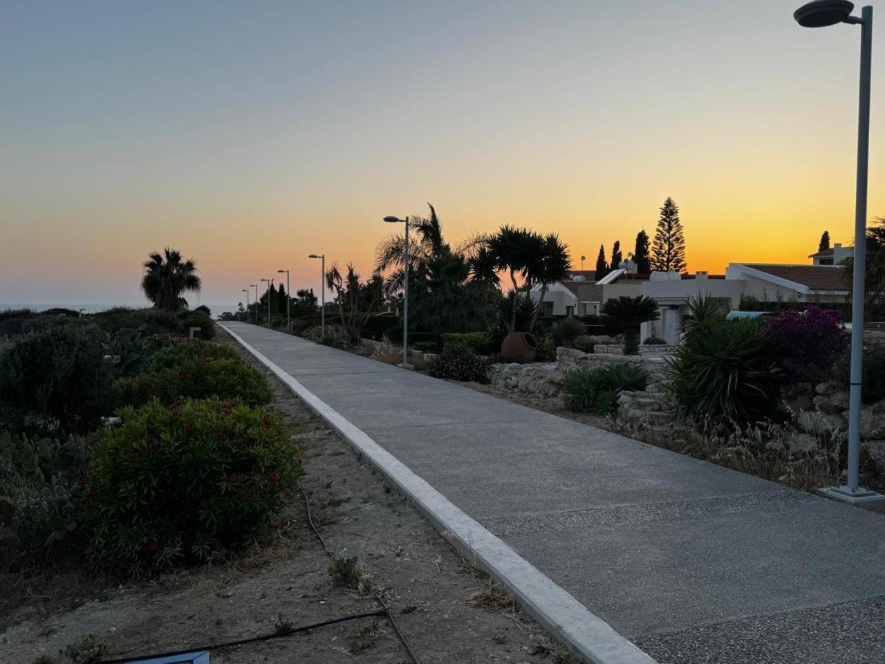 Serenity Corner Paphos Exterior photo